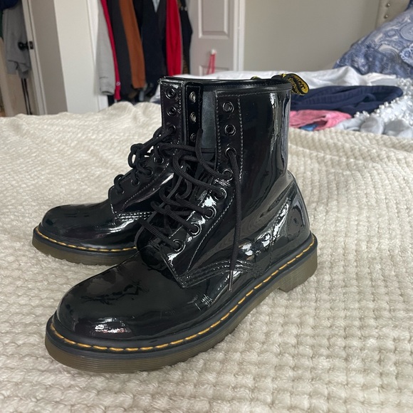 PATENT LEATHER DOC MARTENS 🖤📞♠️ - Picture 4 of 8